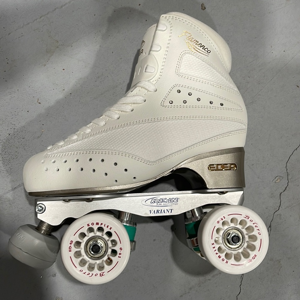 Flameco with Variant C frame and wheels, size 240, NEW